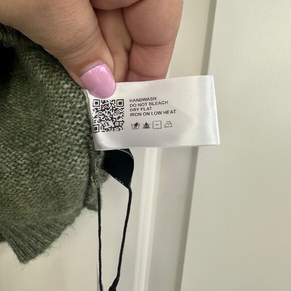 Wool-Blend Green Round Neck Flower Knitted Short Sleeve Top - NEW - Picture 14 of 15